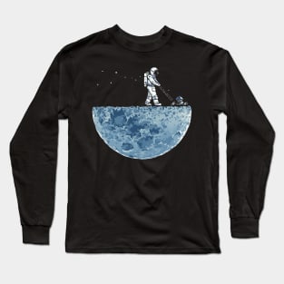 Astronaut mowing the grass on the moon Long Sleeve T-Shirt